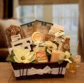 Vanilla Essence Candle Gift Basket